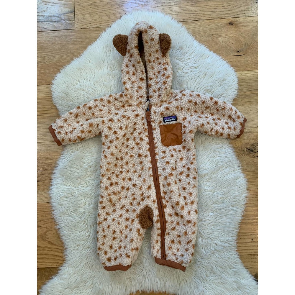 Patagonia // Baby furry friends bunting // 0-3 months